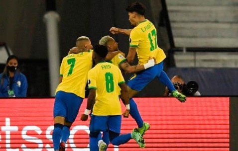 开云官网-帕奎塔上场就进球 热苏斯染红 10人巴西守住1比0