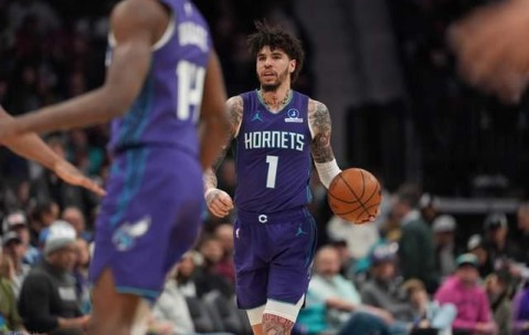 kaiyun-最多领先50分！8人上双打爆东部劲旅！4号秀再创三分球新纪录