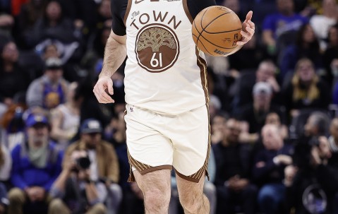 开云-库里过去11场缺席期间 斯潘塞3场得分全队最高 梅尔顿&amp;穆迪2次